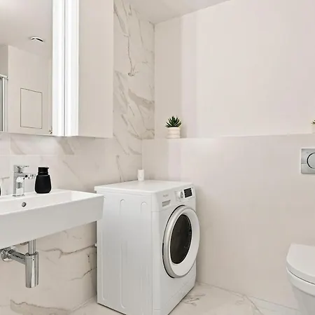 Modern Vydrica With Balcony & River View Bratislava