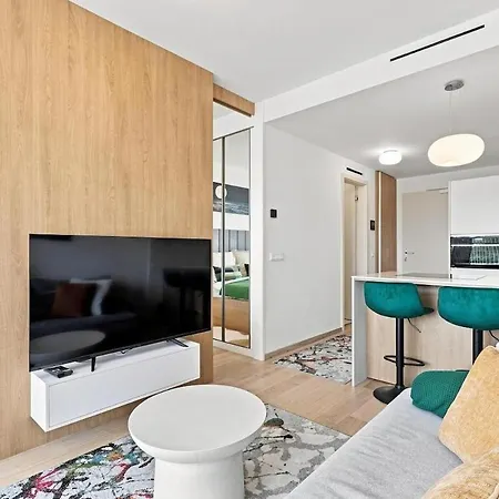 公寓 Modern Vydrica With Balcony & River View *